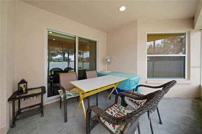 Building Photo - 6518 Crescent Loop