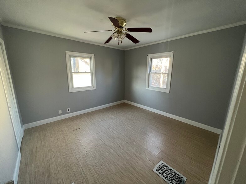 Building Photo - 26 Highland Ln