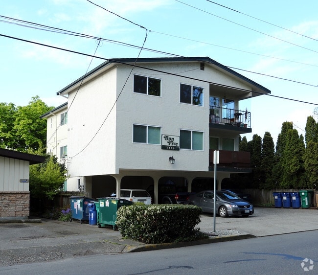 Building Photo - Bon Five