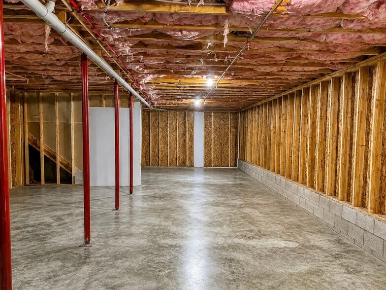 Building Photo - 100 Carls Pl
