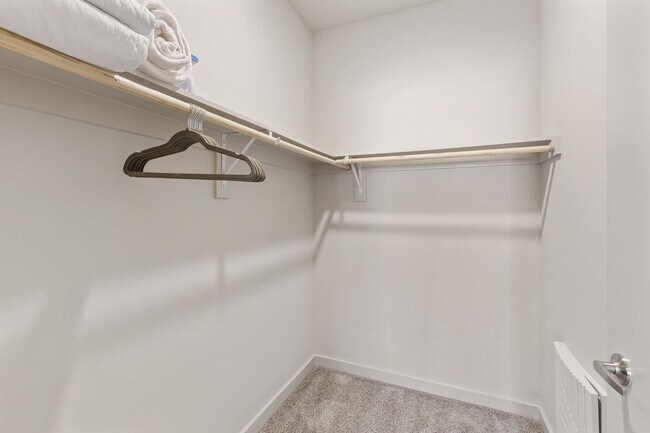 Building Photo - 5820 1/2 Cameron Road-SI FL4-ID1303398P