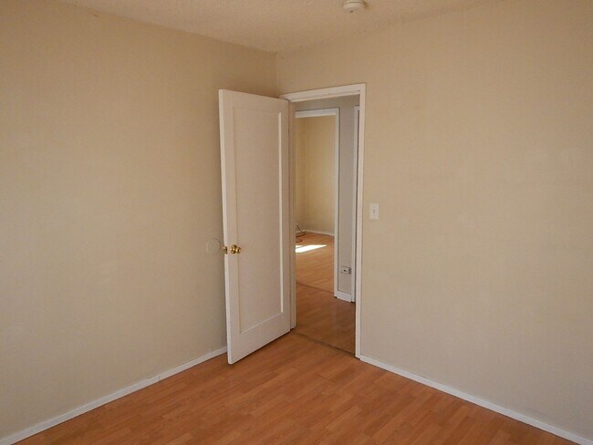 Building Photo - 3 Bed, 1 Bath House Near Heart of Prinevil...