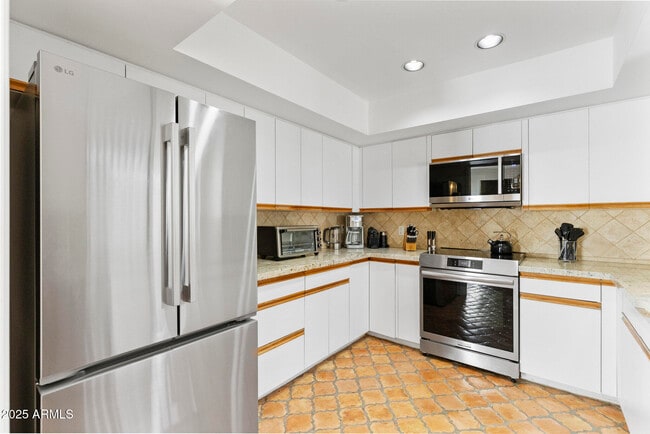Building Photo - 6815 N 73rd St