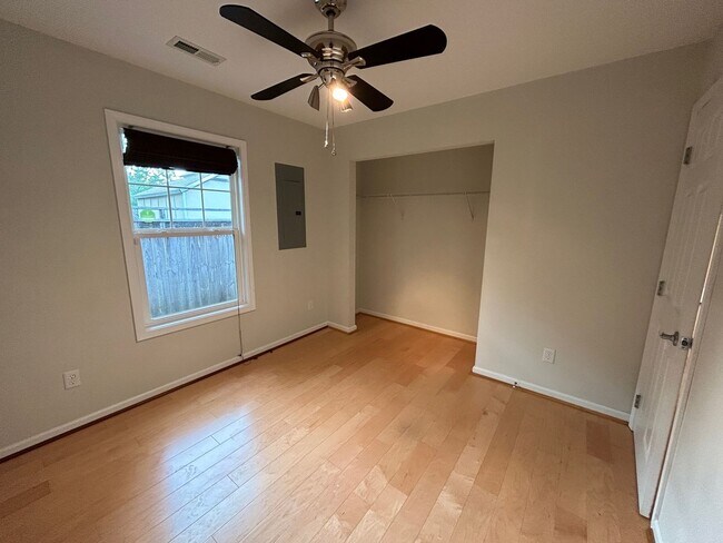 Building Photo - East Asheville - Contemporary Bungalow