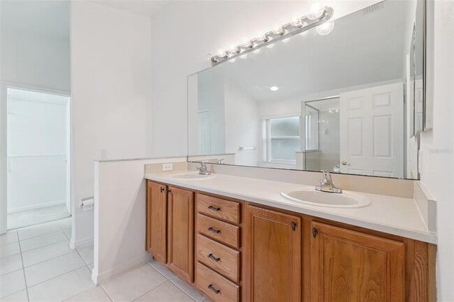 Building Photo - 1346 Solana Cir