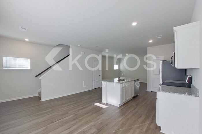 Building Photo - 2541 Banyon Cir