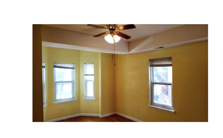 Building Photo - 169 Windsor St