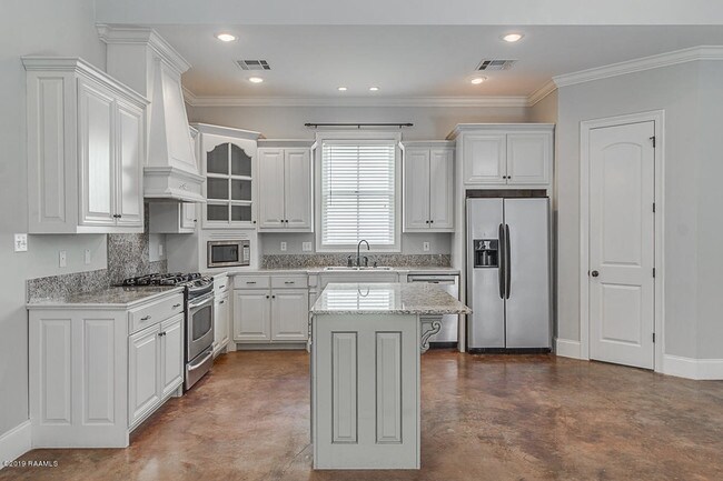 Building Photo - 500 Elysian Fields Dr
