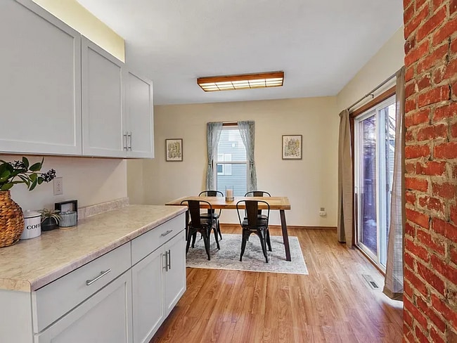 Building Photo - 1262 S Quincy St