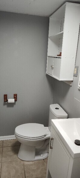 Building Photo - 416 Gibbs Rd