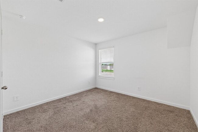 Building Photo - 30039 Gallatin River Ln