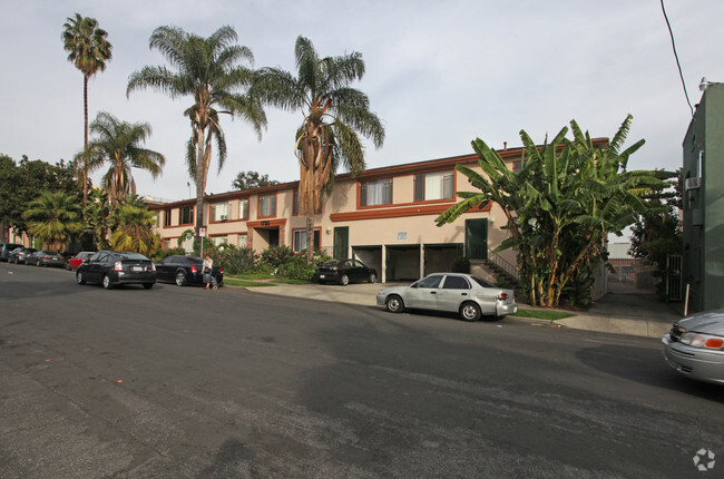 Primary Photo - Harvard Manor Apartments