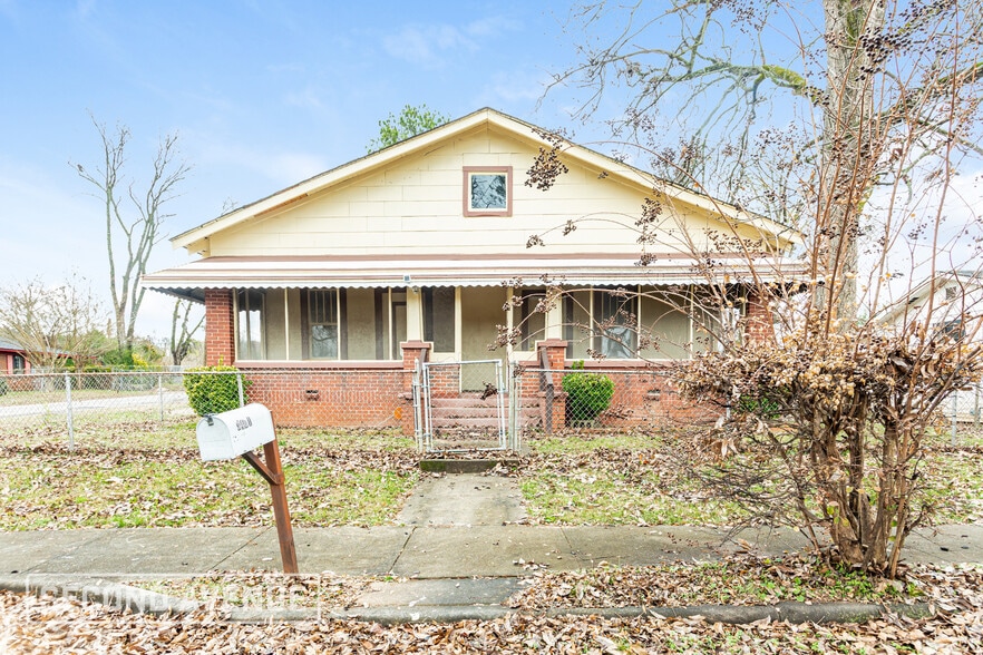 Building Photo - 3401 Hickory Ave SW