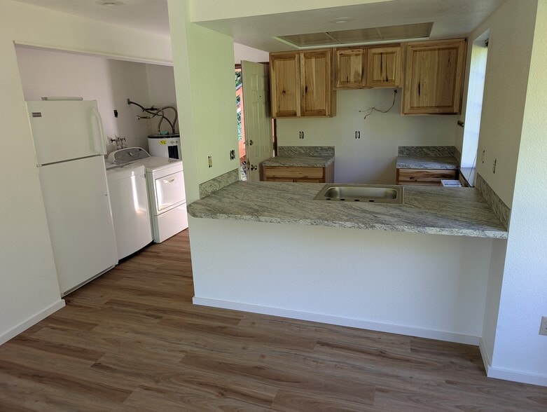 Building Photo - 853 San Juan Blvd