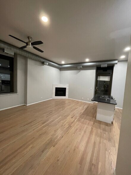 Living Room - 811 S Lytle St