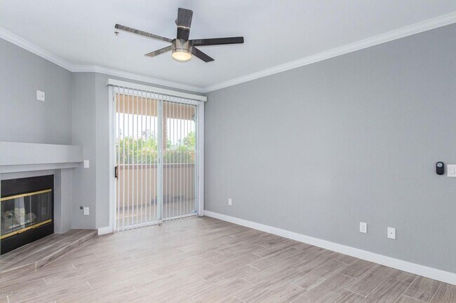 3 bed remodeled Old Town condo w/garage - 3 bed remodeled  Old Town condo w/garage