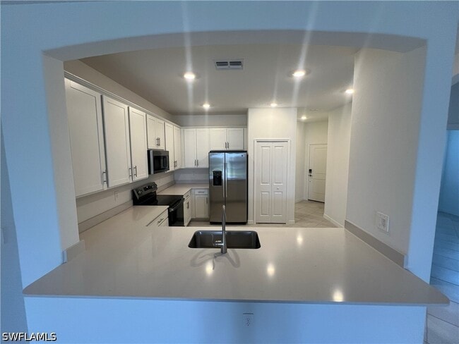 Building Photo - 2320 Dragonfruit Wy