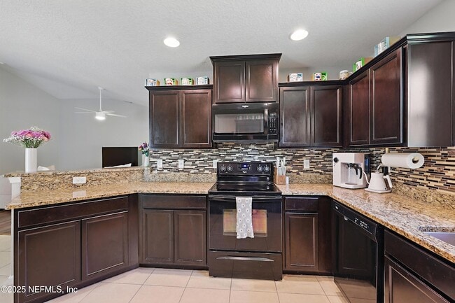 Building Photo - 3253 Hidden Meadows Ct