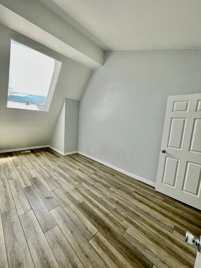 Building Photo - 1152 1400 W St