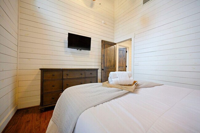 Building Photo - 295 Apple Rdg Ln