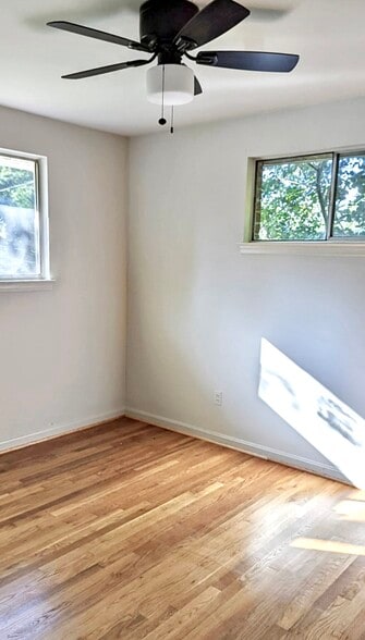 Building Photo - 8634 Cromwell Dr
