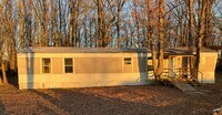 Building Photo - 2 BR 2 Bath 1,040 sq ft singlewide mobile ...