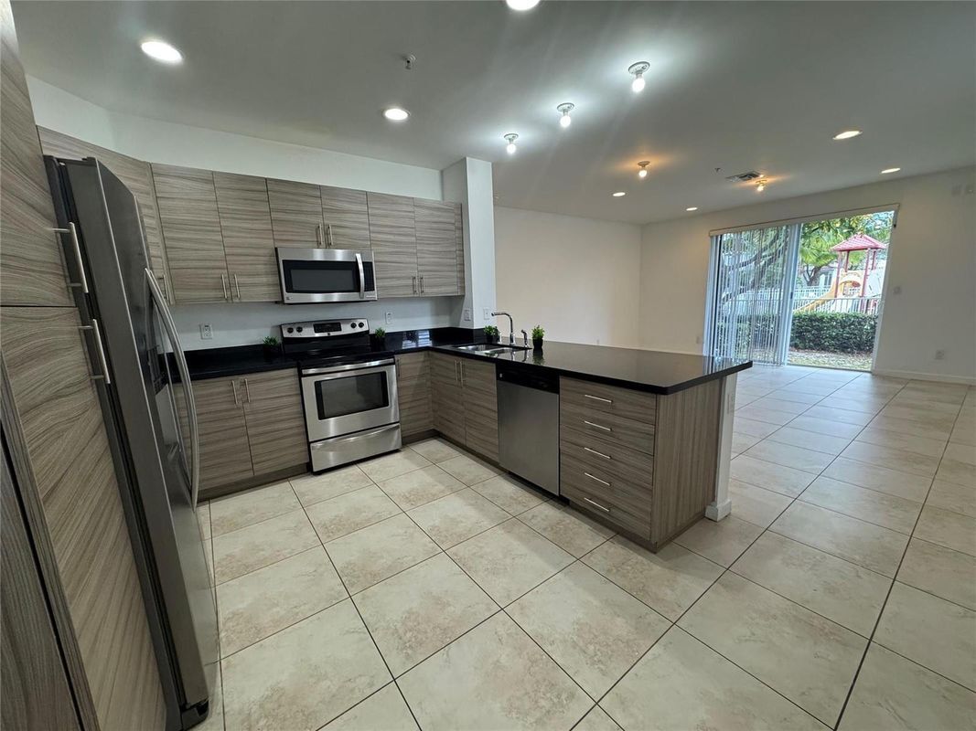 Building Photo - 2675 SW 81st Terrace