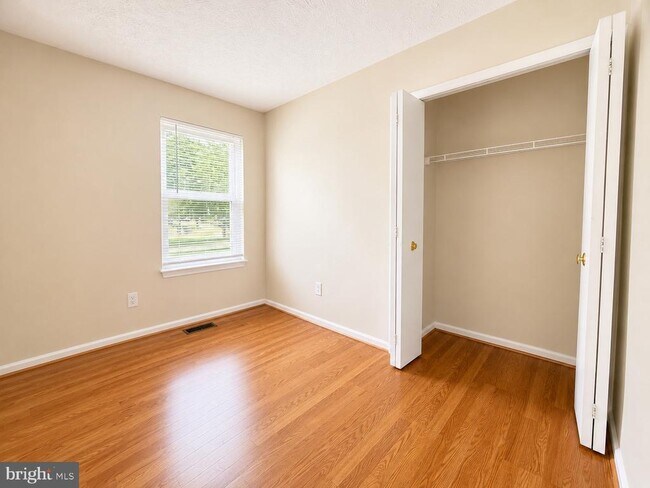 Building Photo - 13354 Jasper Ct