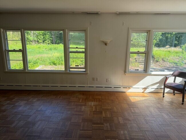 Building Photo - 439 Lowell St