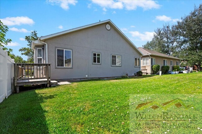 Building Photo - Spacious Residence in Taylorsville – 5 Bed...