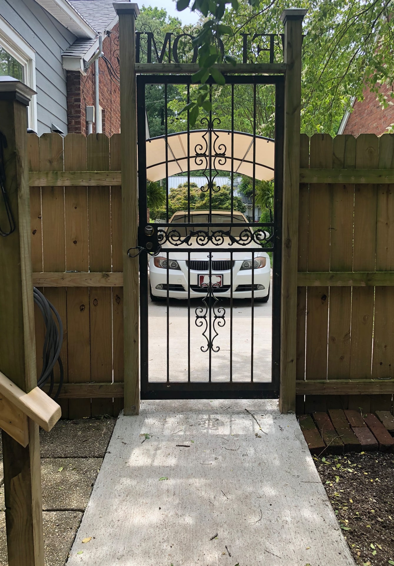 Building Photo - 608 Jackson St