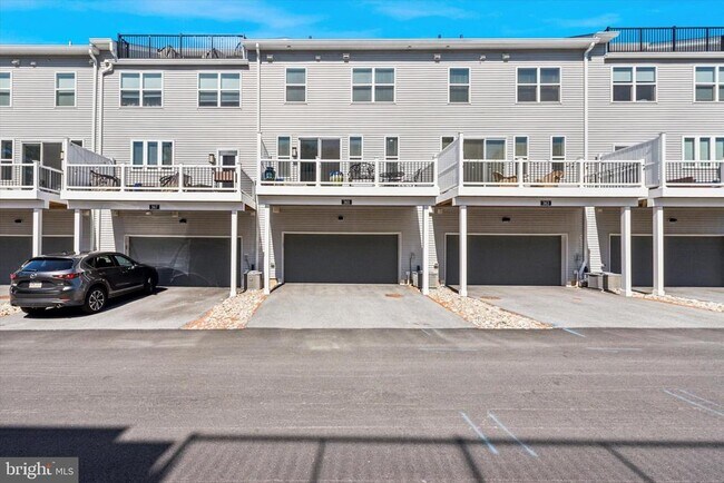 Building Photo - 365 Star Tavern Ln