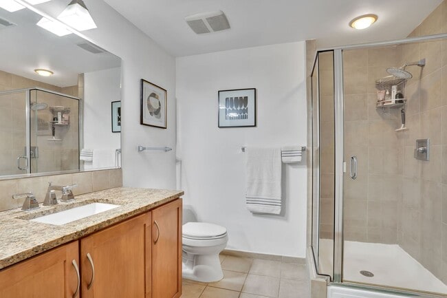 Building Photo - Luxury Living in the Heart of Ballston