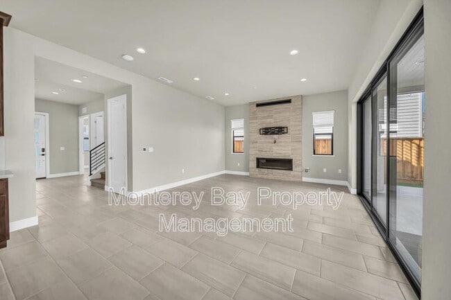Building Photo - 2408 Schooner Ave
