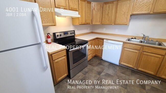 Building Photo - 4001 Lunar Dr