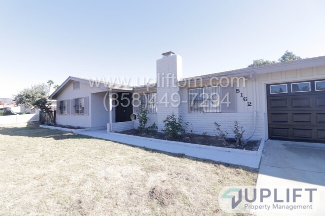 Building Photo - 4bed/2bath house with garage & POOL