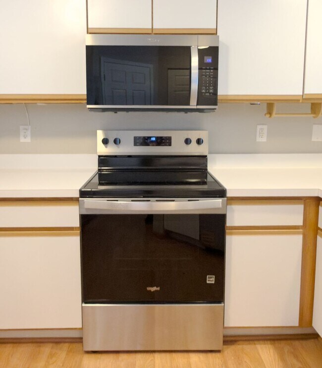 Building Photo - Maintenance-Free Condo Living in South Ann Arbor