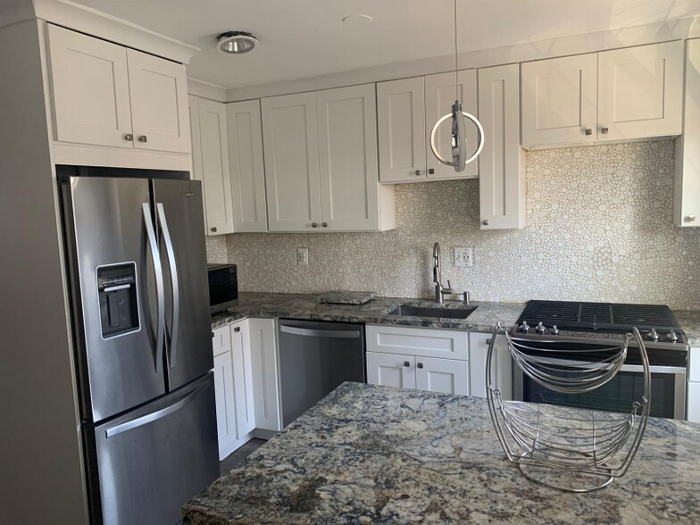 Building Photo - 5106 Columbia Pike