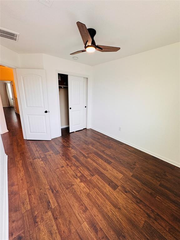 Building Photo - 402 Crater Lake Dr