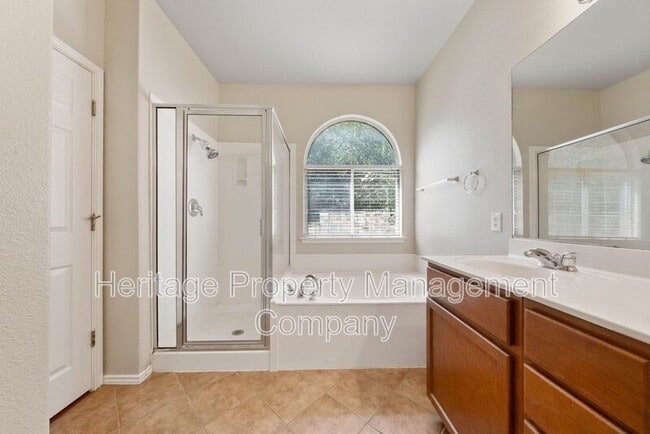 Building Photo - 12102 Red Bud Leaf