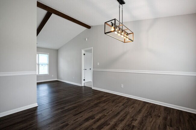 Building Photo - 1028 SE Kinsey Dr