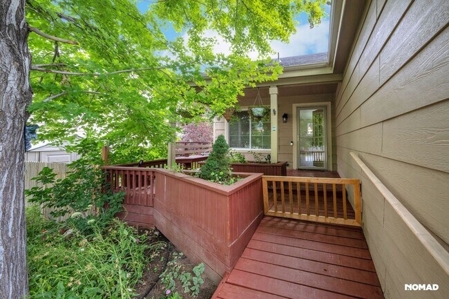 Building Photo - Beautiful 4BR House in Centennial