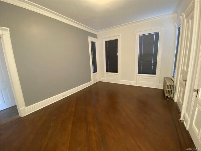 Building Photo - 132 Cottage Ave