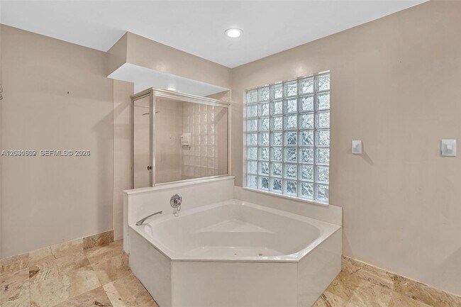 Building Photo - 3877 Bimini Ave
