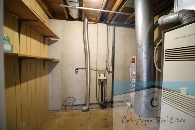 Building Photo - Beautiful 4-bedroom 2 bath home at 1100 Du...