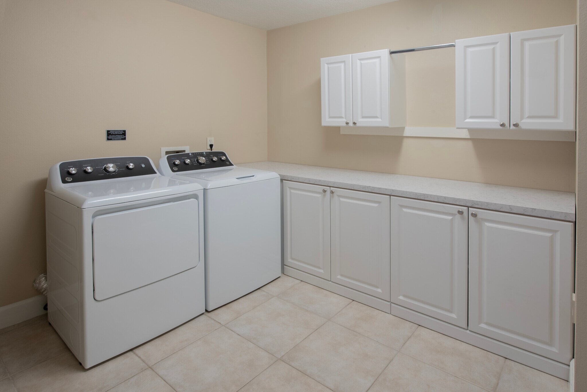 laundry room - 100 S Eola Dr