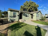 Building Photo - McKenzie 1107-1109