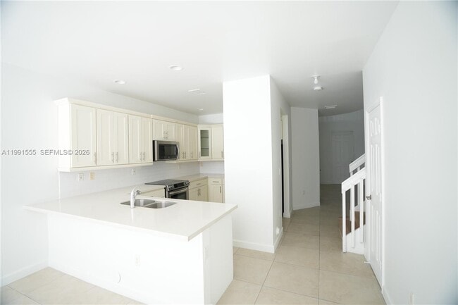 Building Photo - 10468 NW 61 Ln.