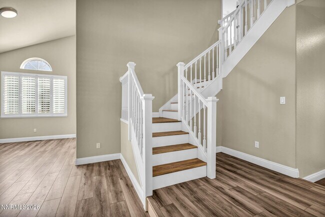 Building Photo - 6490 Brookview Cir