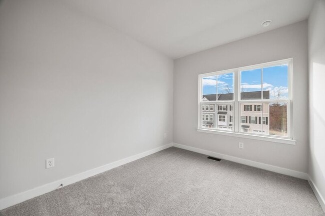 Building Photo - 22 Iron Horse Ln